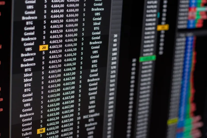 Two Indicators Beat Seven Every Time: Here's What Forum Traders Finally Figured Out